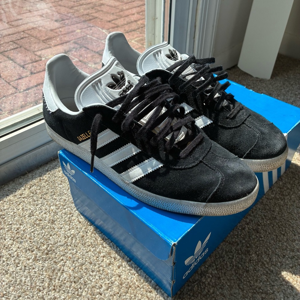 Adidas Men's Black and White Samba Gazelle Sneakers